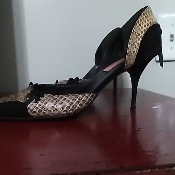 Black and Snake Skin Heels - Picture 3 of 3